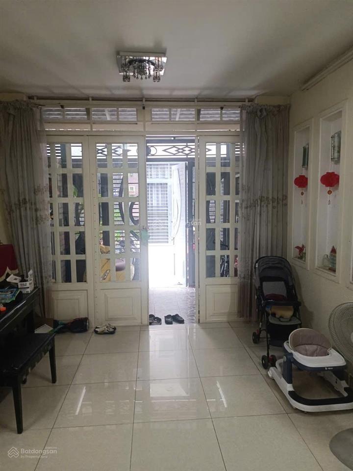 Hxm 1/quang trung 5mx20m nở hậu 6m cn 122m2. 1 lầu 4pn diện tích lớn sát mặt tiền tiện làm kho