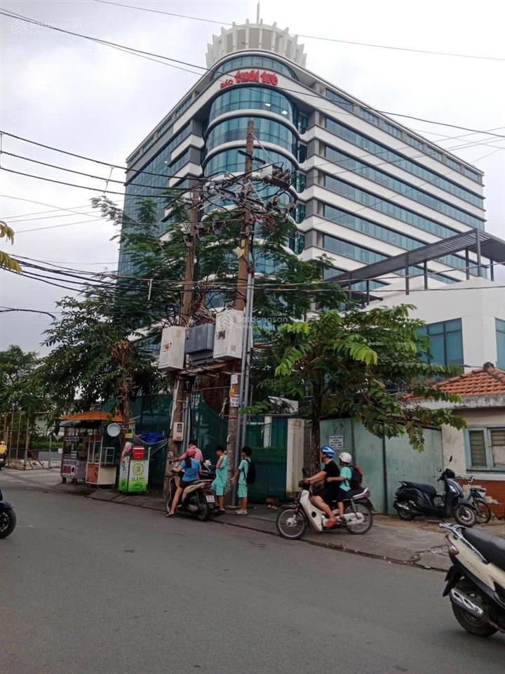 Hot! nhà 4 lầu mới ở liền nguyễn văn dung, nguyễn oanh,p6. dt 4m x 16m=64m2, 5pn 6wc chỉ hơn 8tỷ