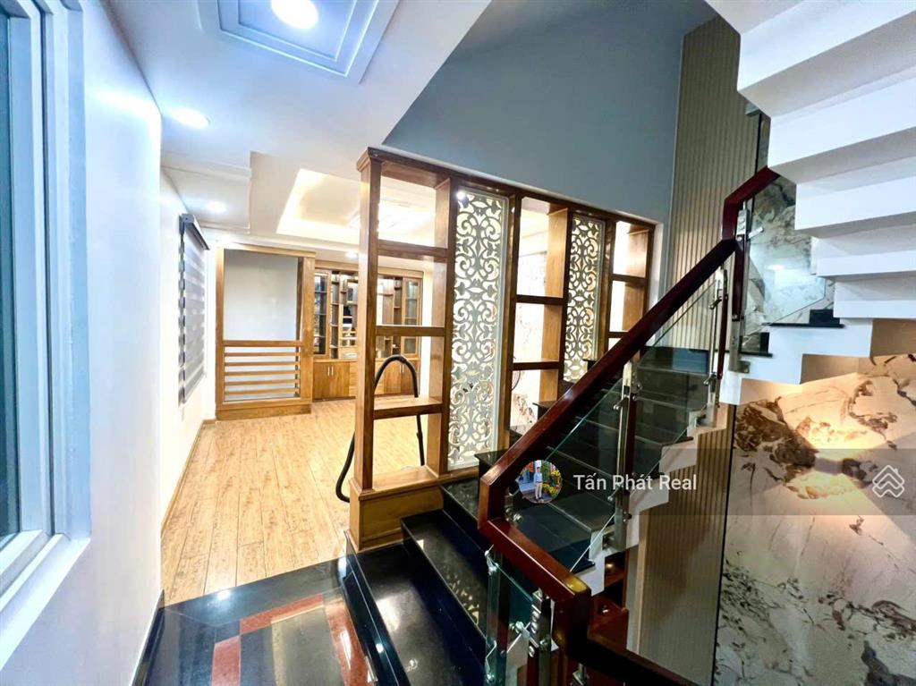 Hot! hxh 4 lầu mới ở liền, 102 lê văn thọ, cv làng hoa cn 76.7m2=4mx16m nh 5,7m, giảm còn 8,8 tỷ
