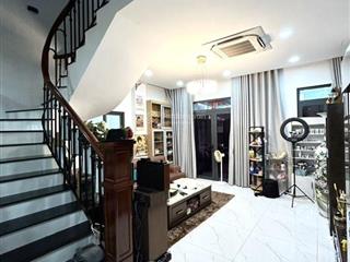 Nhà hẻm xe tải trần xuân soạn, quận 7