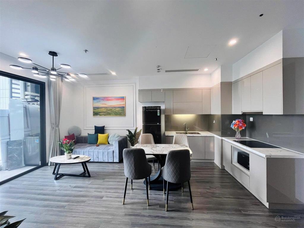 Siêu phẩm 1n + dt 50m2 toà r1.03 tầng trung, full nội thất, view đẹp  giá 3tỷ9