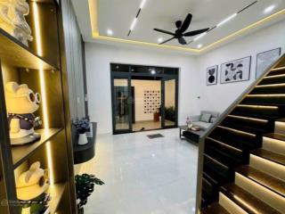 Cần bán gấp nhà 1 trệt 1 lầu sổ hồng riêng, vào ở ngay