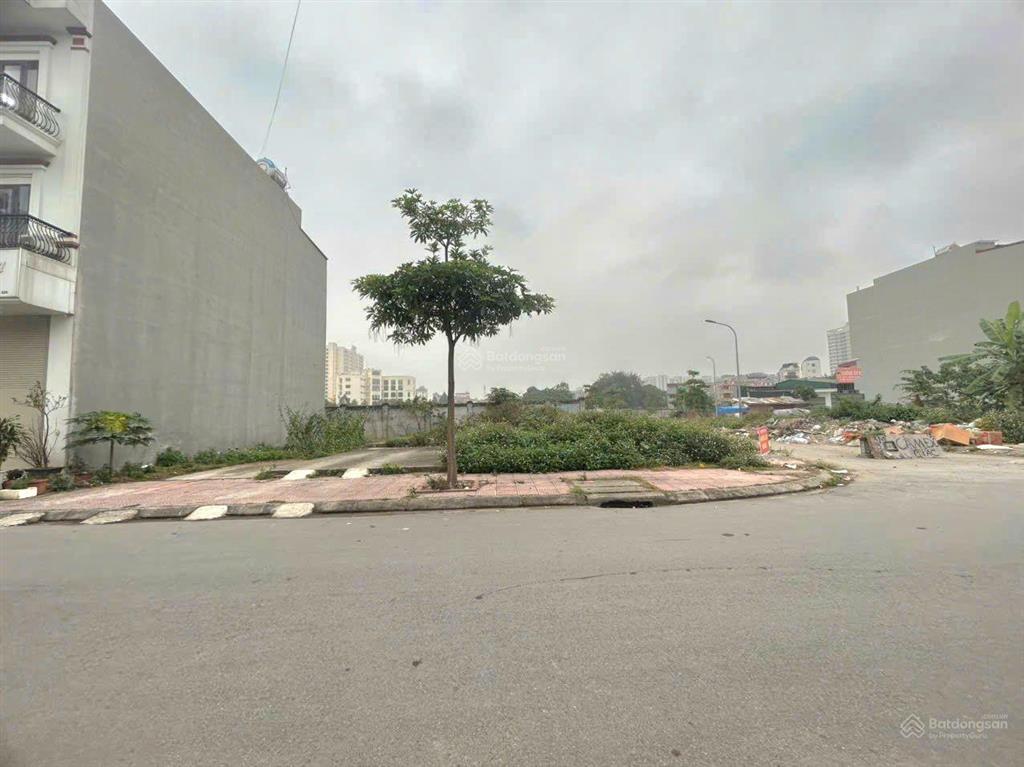 Bán lô góc giãn dân mặt phố bồ sơn võ cường vị trí 4 ngã tư gần bún cá cay, trung tâm