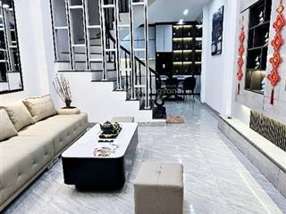 Chỉ 10 tỷ có nhà xuân thuỷ,cầu giấy.39m2 x 4 tầng.gia chủ tặng full nội thất mới chỉ việc vào ở.