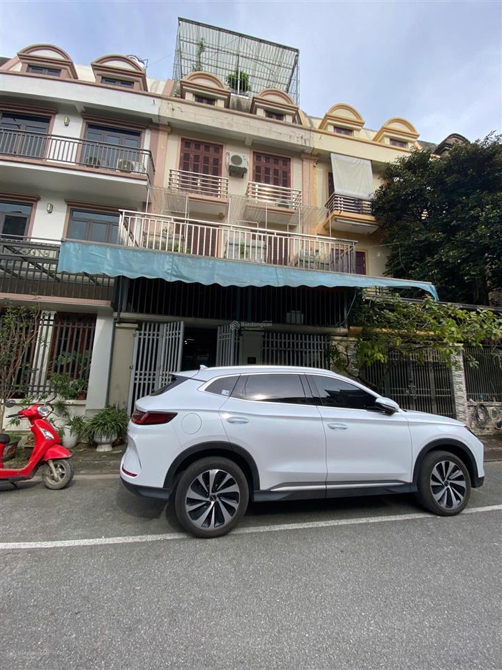 Nhà liền kề phân lô đại mỗ 90m2, 4 tầng 1 tum, 6 ngủ, hướng đông nam, đường trước nhà 14m