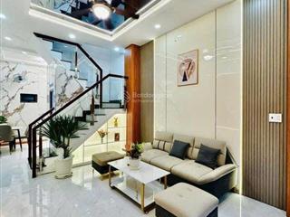 Nhà đẹp  rộng  gần trường học