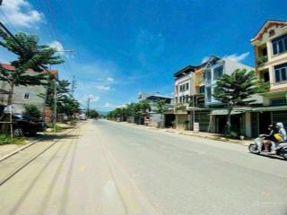 E cần tiền nên muốn bán nhanh mảnh đất đẹp tại khu công nghệ. 70,5 m full lô góc. mặt tiền 5,20m