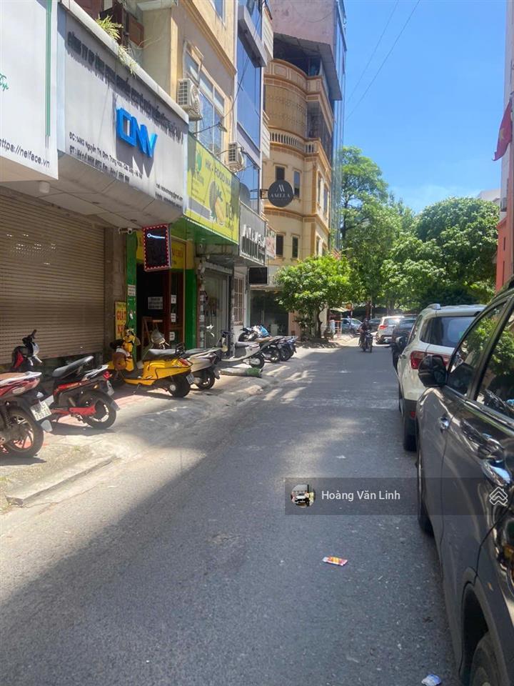 Bán gấp  lô góc đường khuất duy tiến  dt 67m2  mặt tiền 10m. đường thông các ngả, ô tô tránh