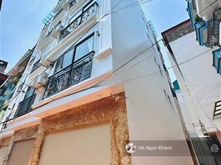 Nhà lô góc 5 tầng nguyễn hoàng  cực đẹp  cực thoáng  giá chỉ bằng mua chung cư!