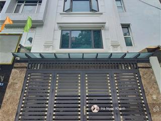Phân lô vip lạc long quân  83m, mt 5,6m  33 tỷ  5 tầng mới  phân khu riêng có sân 100m để ô tô