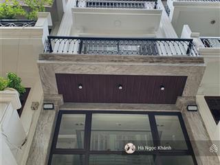 29,9 tỷ  77m² mặt phố nguyễn hoàng  building 7 tầng  gara ô tô  thang máy  vỉa hè  2 thoáng