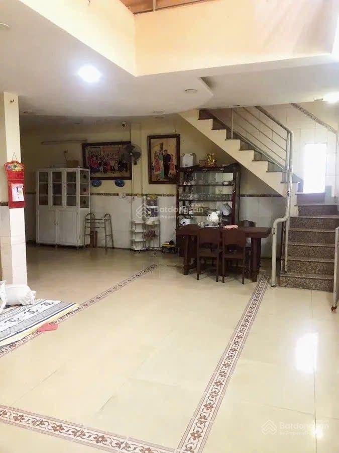 Bán nhà đường tái thiết, 2 tầng, 90m2, dòng tiền 10tr/th, giá 6,5 tỷ (tl)