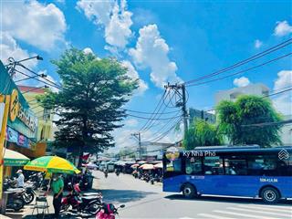 Bán dãy trọ 2 tầng, thu nhập 290tr/năm, ngay lê văn việt, ngang 10m bề thế, nở hậu tài lộc