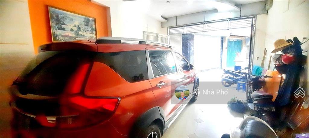 Nhà 4 tầng kiên cố, 4 phòng ngủ, gần trường học dương văn thì, xe hơi ngủ trong nhà, vào ở ngay