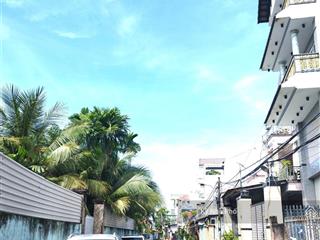 Nhà 4 tầng kiên cố, 4 phòng ngủ, gần trường học dương văn thì, xe hơi ngủ trong nhà, vào ở ngay