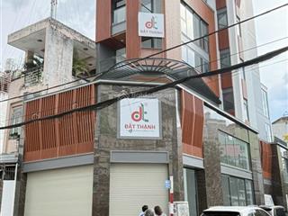 Cần bán nhà chính chủ  góc 3 mặt tiền, nhà mới xây có thể vào ở luôn 30 tỷ thuê 90tr