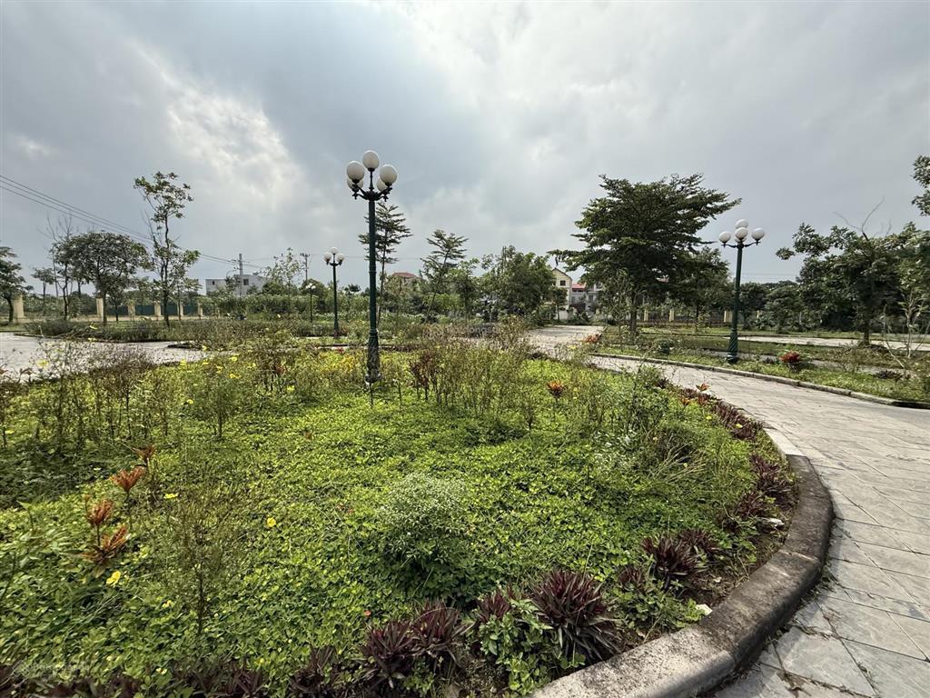 Bán đất nguyên khê 120m mặt tiền 6,7m hai thoáng trước sau view công viên, đường ô tô tránh