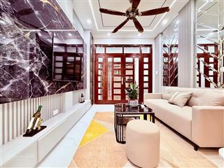 Siêu phẩm siêu lớn hào nam, 85m2 4 tầng 6 ngủ. 3 thế hệ ở ko hết, đỉnh nóc kịch trần, đống đa
