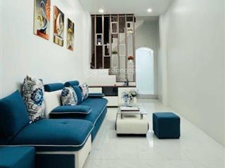 Tôn đức thắng. 27m2 nhỉnh 6tỷ. nhà mới thay áo. tăng full nội thất. vài ra ô chợ dừa. kết nối đỉnh