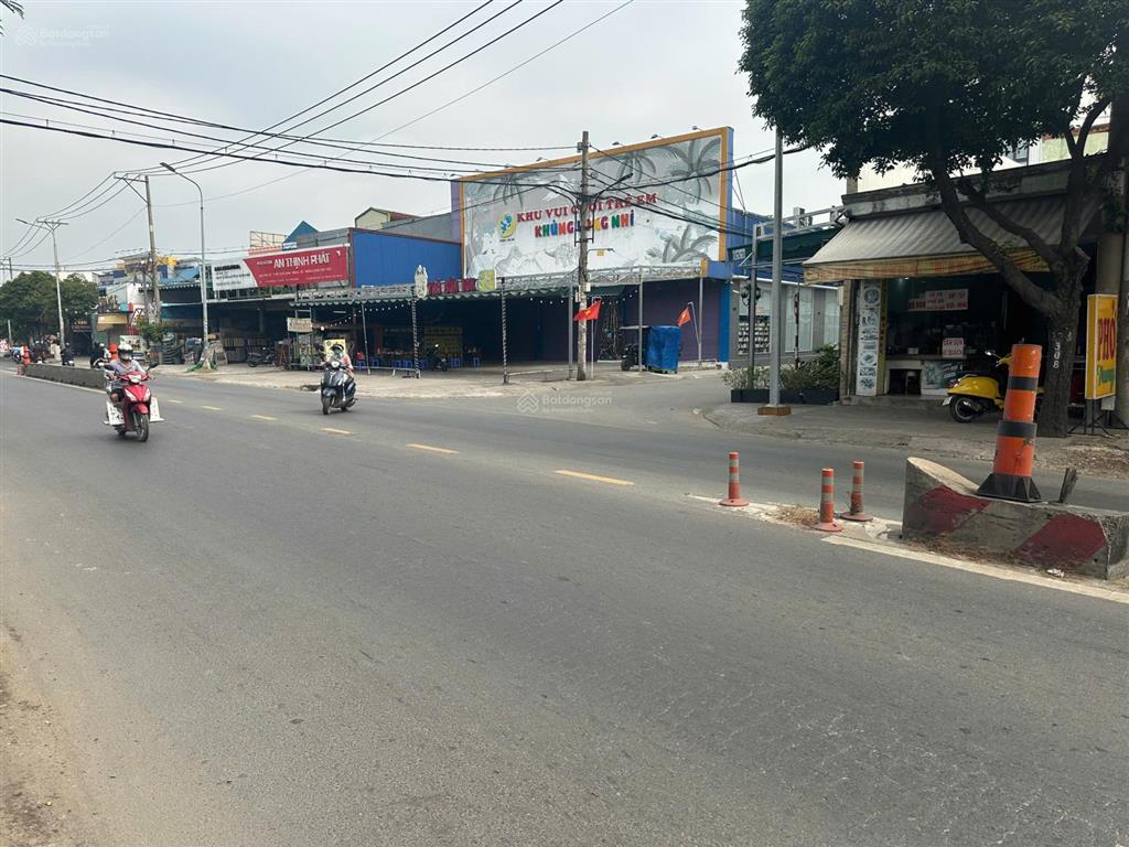 Bán nhà mặt tiền đường lê văn khương, dt 8x40m giá 26.89 tỷ tl