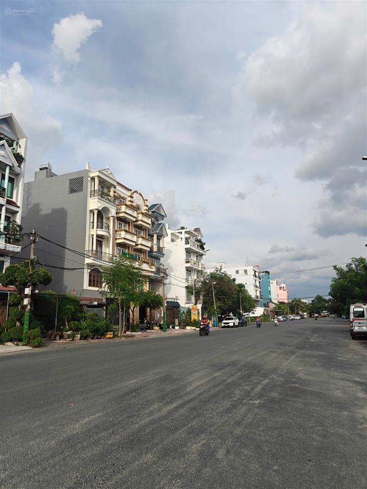 Lô đất ngay kdc an sương 4.5x20m đường dd5 rộng 30m, giá 9.99 tỷ