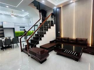 Cầu giấy  lô góc  20m ô tô  6 tầng x 42 m2  9 tỷ