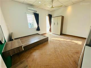 Phòng cho thuê bancol 35m2 kỳ đồng, q3 gần cầu lê văn sỹ, công trường dân chủ (ở được 2  3 bạn)
