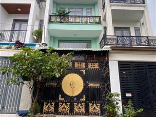 Bán nhà đẹp 4 tầng btct tặng full nội thất gỗ quý, đường 8m, khu thượng lưu long trường quận 9