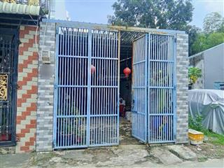 Nhà c4 có garage oto cạnh vinhomes grand park chỉ 121m2 chỉ 4.8tỷ
