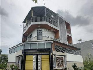 Nhà đẹp lô góc 2 mặt thoáng 80.6m2 khu phân lô đường nhựa xe tải tránh chỉ 3pn, 4wc chỉ 4.7tỷ
