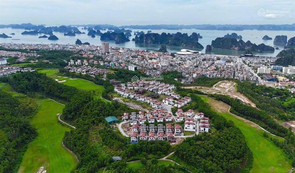 Quỹ căn chuyển nhượng villa flc hạ long 300m2 xây 3 tầng thô, từ 10.5 tỷ.  e thảo 0969 162 ***