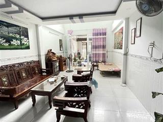 1 lầu 1 lửng  có sân riêng để xe  nguyễn duy phương , bình chánh , hcm