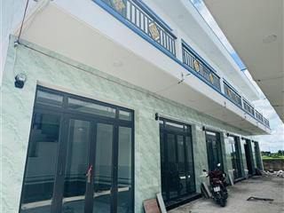 Khu nhà mới xây ở xã hội hỗ trợ cho gia đình khó khăn cần mái ấm