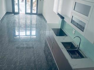 Hiếm trong phân khúc. bán nhà hoàng mai 34m2  5 tầng  mt 3,4m 6,9 tỷ ô tô đỗ cổng. nhà mới