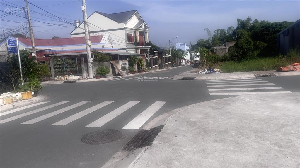 Lô đất 2 mặt tiền tại tân hiệp, giá 4,3tỷ