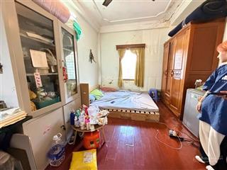 Bán nhà võ chí công  5 tầng  giá không căn nào rẻ bằng  có 4.9 tỷ   0916 394 ***