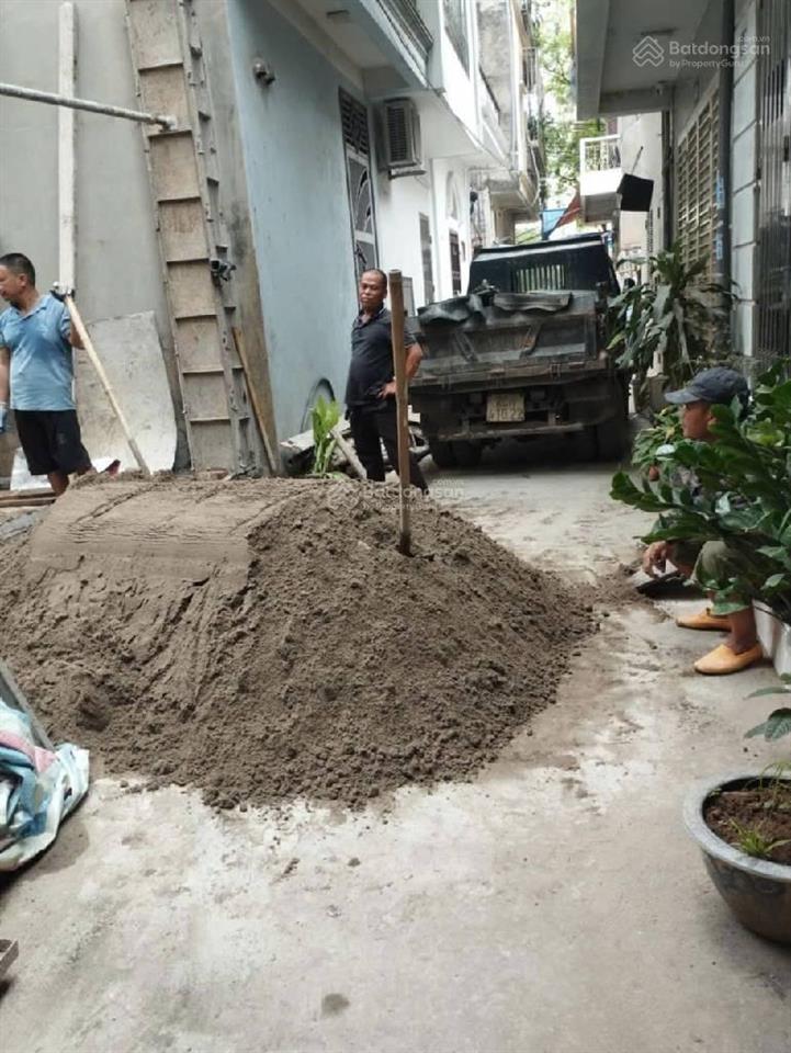 Bán nhà bắc từ liêm  phân lô  7 chỗ đỗ cửa  tầng  thang máy  nhà mới   0916 394 ***