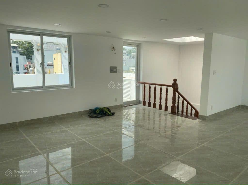 Bán toà nhà góc 2 mặt tiền hai bà trưng quận 1, dt 7x18m, kc hầm 6t thu nhập 250tr giá chỉ 40 tỷ