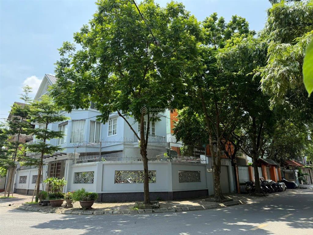 Bt góc resco cổ nhuế 236m², 4t thang máy, mt 29m, view công viên, giá 78.8 tỷ, 0889 127 ***