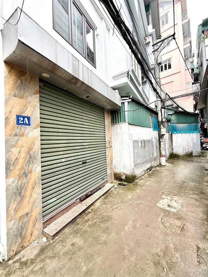 Hiếm. bán nhà 5 tầng trần thái tôngcực gần phốngõ trước nhà rộng 3mchỉ 7,4 tỷ có tl