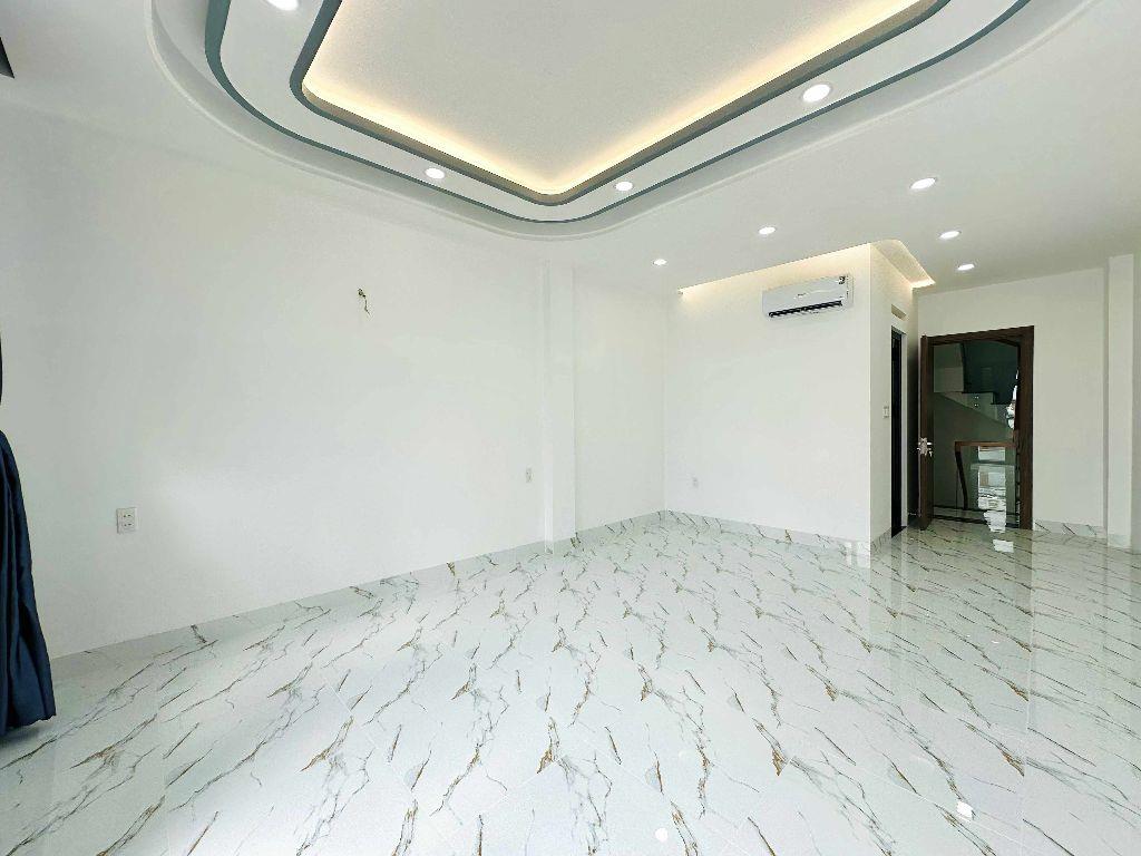 CỰC HIẾM! MẶT TIỀN GÒ VẤP - 6 TẦNG THANG MÁY - SỔ MỚI 2025 - 15.5 TỶ