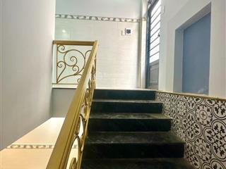 Nhỉnh 3 tỷ  luỹ bán bích  dtsd 80m2  2pn