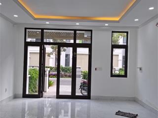 Biệt thự/nhà phố liền kề 85m2, 3 phòng ngủ, solar city bến lức  nhà chính chủ không qua trung gian