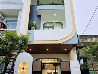 Nhà mới xây 1 trệt 2 lầu gara ô tô chỉ 1tỷ2 nguyễn hữu trí