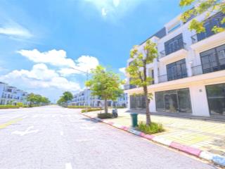 Liền kề sát căn góc mặt đường 24m trục chính hud mê linh central duy nhất bán, tổng tiền vừa phải