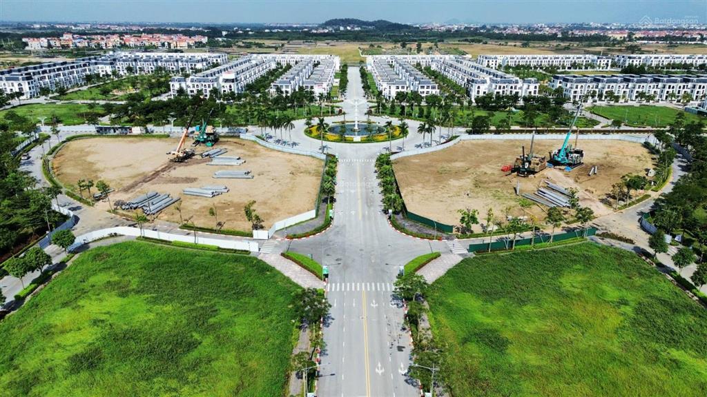 Căn góc liền kề 2 mặt tiền đường, 3 mặt thoáng hud mê linh central 159m2, giá dưới 14 tỷ đã có xây
