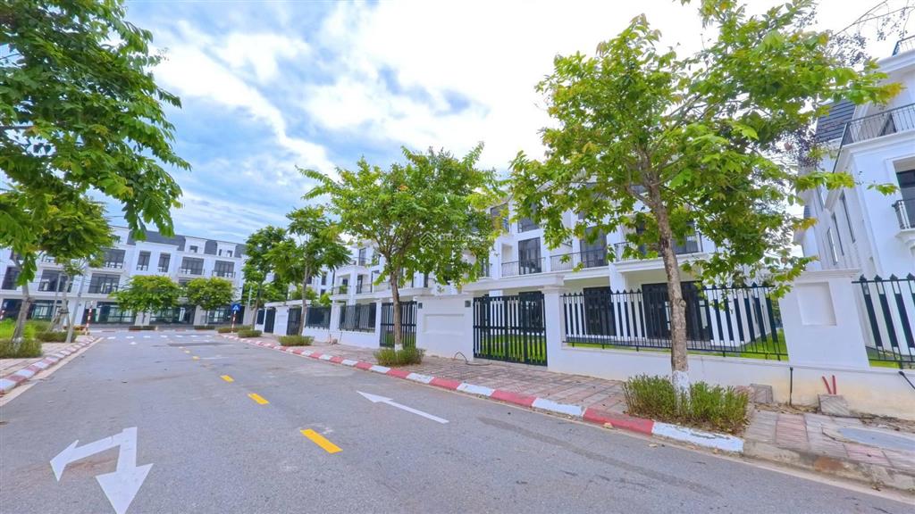 Căn biệt thự đơn lập 323,7m2 view công viên cực thoáng, tiến độ đóng tiền 70% giá chỉ 22, x tỷ