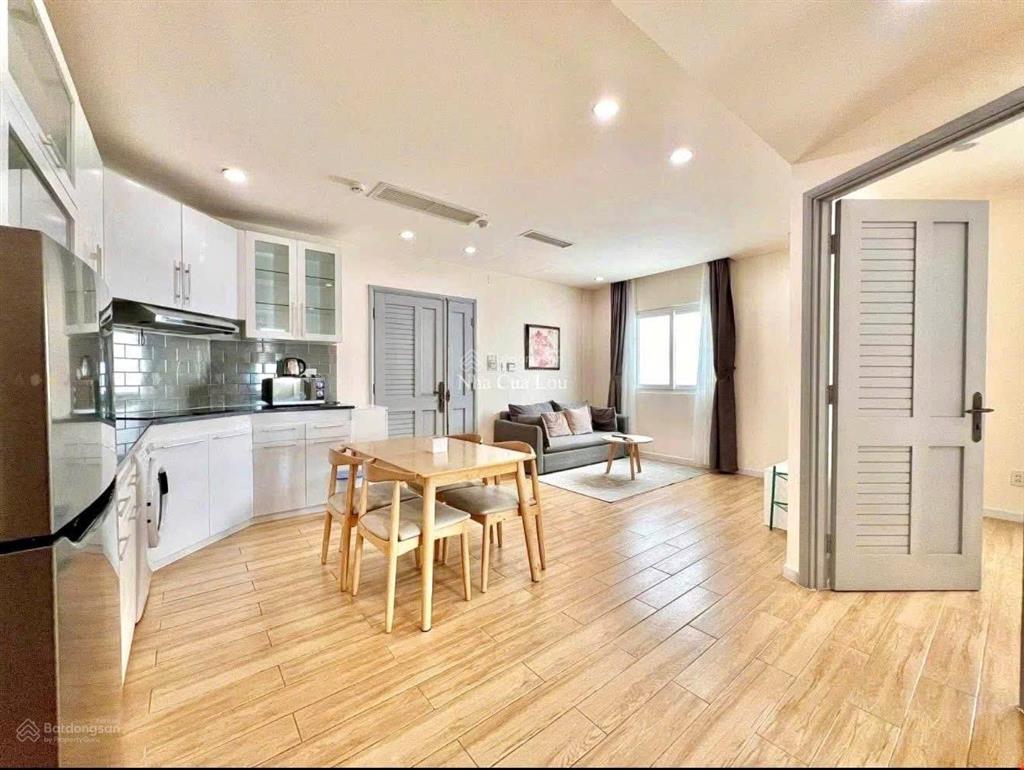 Cho thuê căn hộ trên đường lớn thạch thị thanh quận 1