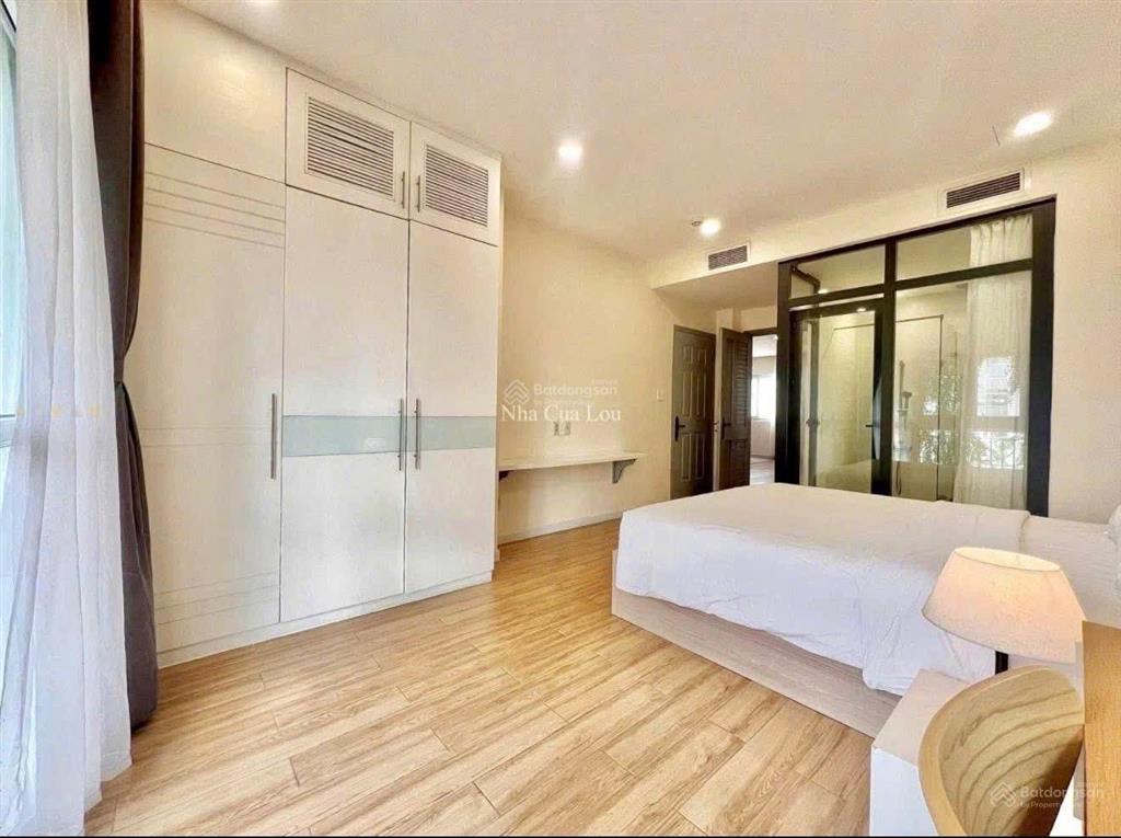 Cho thuê căn hộ trên đường lớn thạch thị thanh quận 1