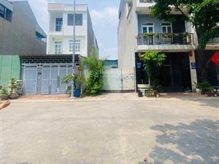 Bán đất trong khu dịch vụ thương mại sóng thần, full thổ cư, sổ sẵn, đất sử dụng riêng, mặt tiền 8m
